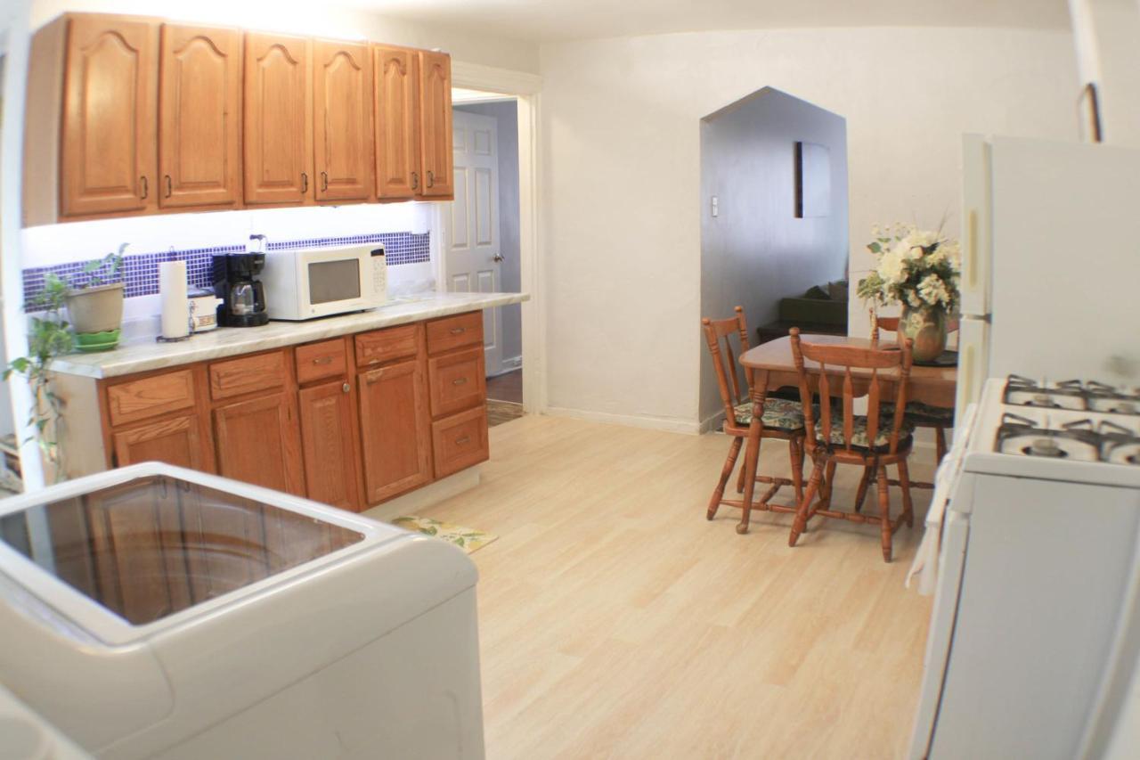 3 Bedroom Southside Pad - Sleeps 8 - Amazing Location พิตต์สเบิร์ก ภายนอก รูปภาพ